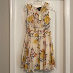 Beautiful lined yellow flower dress